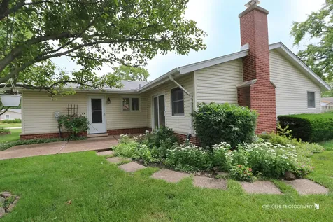 518 Oak Street Elk Grove Village IL 60007