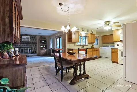 518 Oak Street Elk Grove Village IL 60007