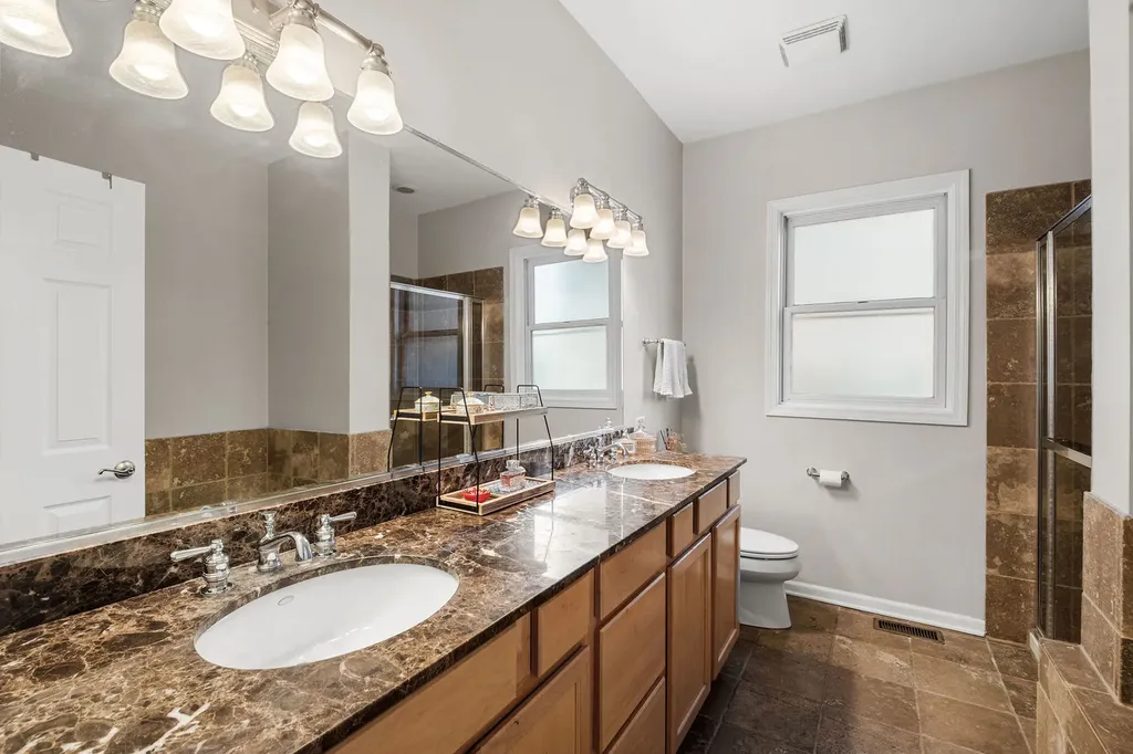 1010 West Diversey Parkway Chicago IL 60614