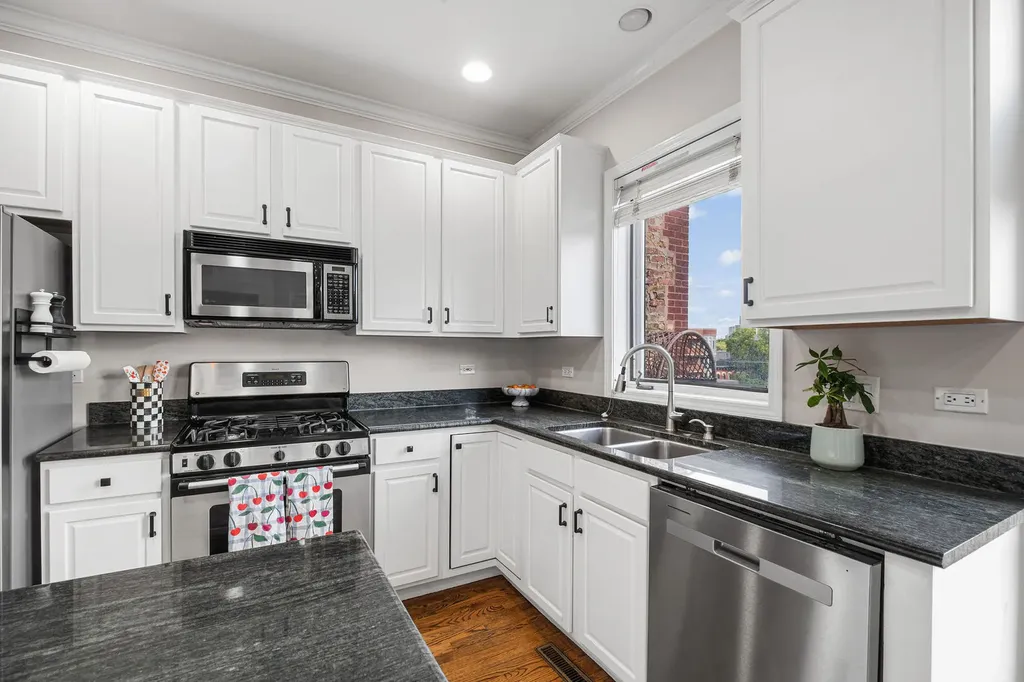 1010 West Diversey Parkway Chicago IL 60614