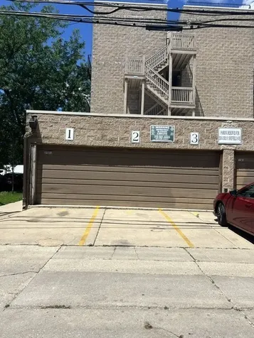 3501 North Sheffield Avenue Chicago IL 60657