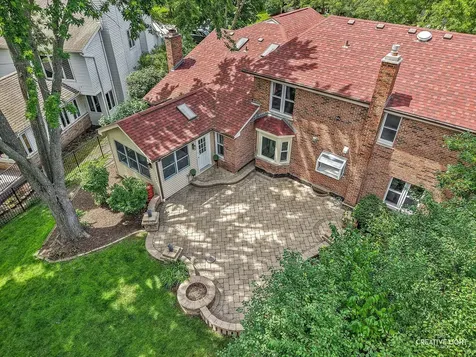 2425 Tanglewood Drive Lisle IL 60532