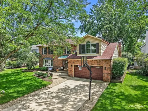 2425 Tanglewood Drive Lisle IL 60532
