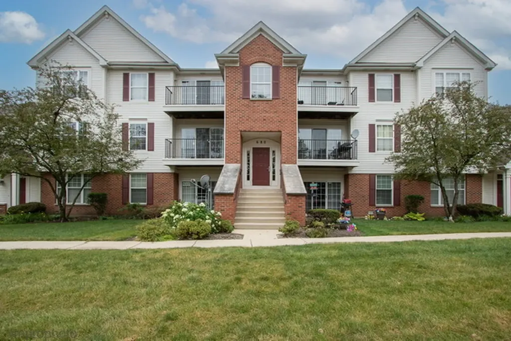 680 Mill Circle Wheeling IL 60090