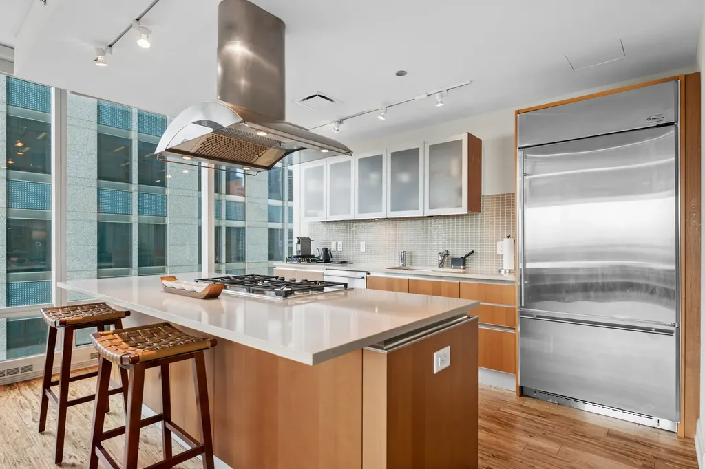 340 East Randolph Street Chicago IL 60601