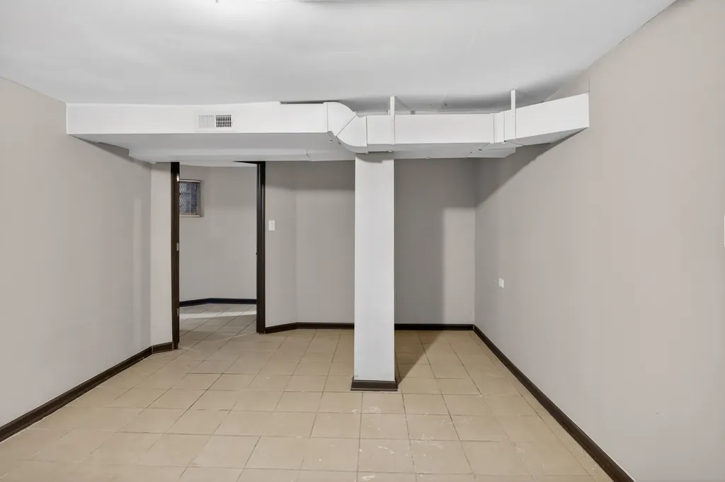 6348 South Greenwood Avenue Chicago IL 60637