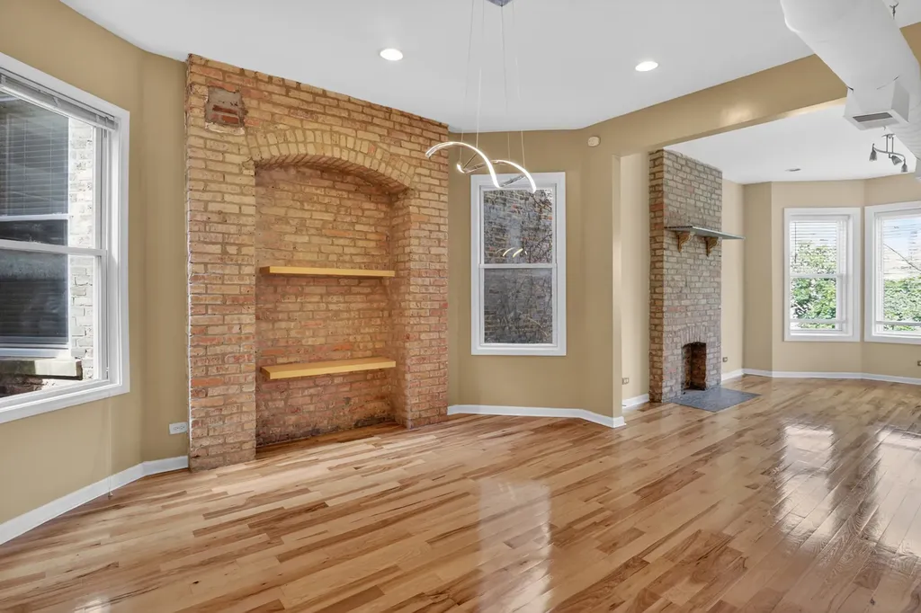 6348 South Greenwood Avenue Chicago IL 60637