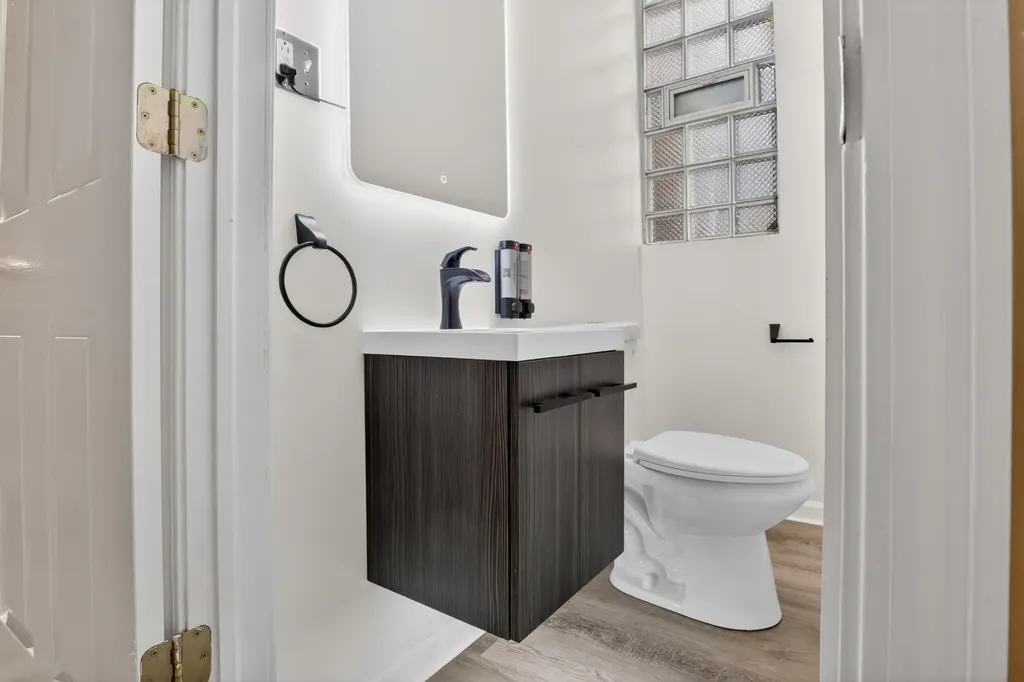 6348 South Greenwood Avenue Chicago IL 60637