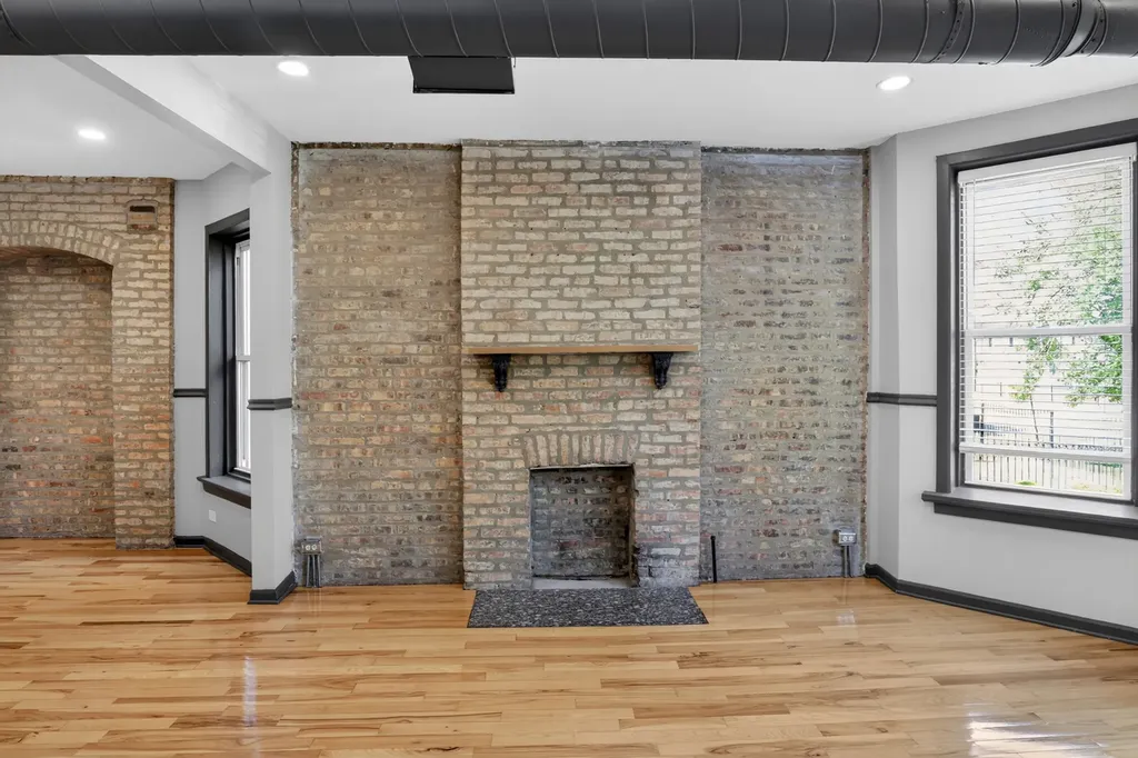 6348 South Greenwood Avenue Chicago IL 60637