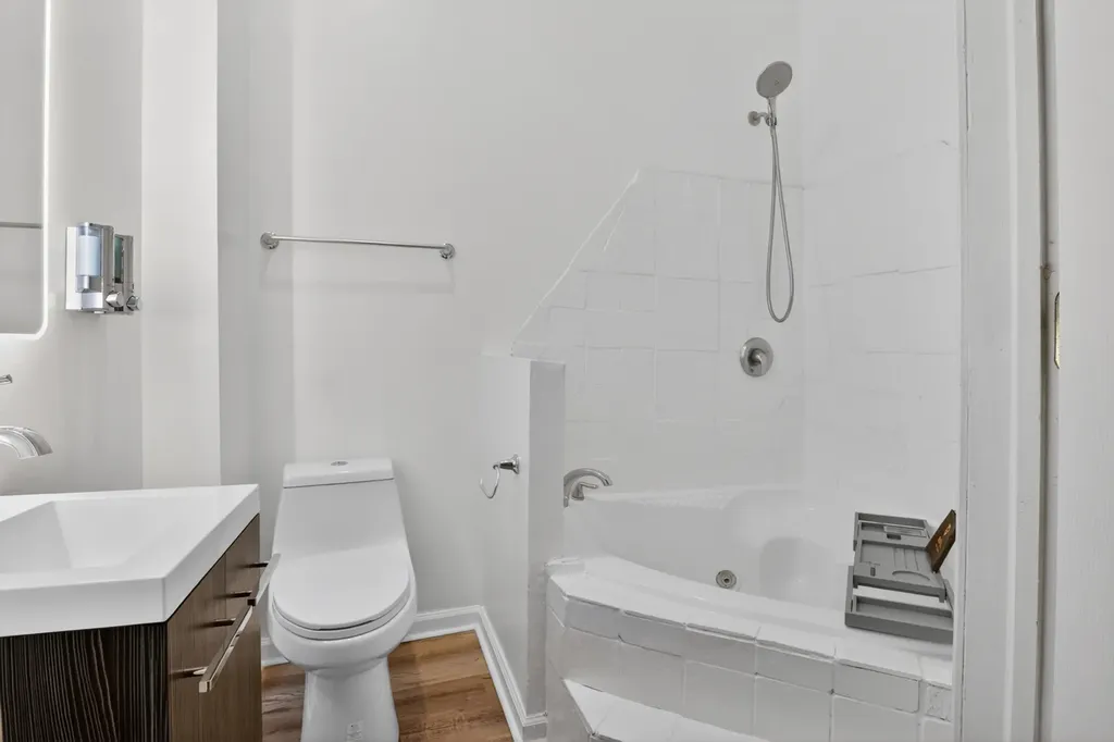 6348 South Greenwood Avenue Chicago IL 60637