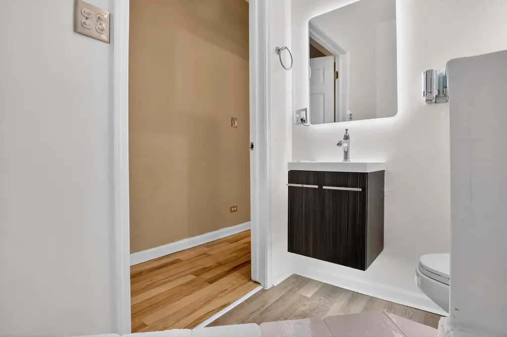 6348 South Greenwood Avenue Chicago IL 60637
