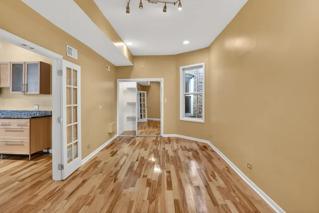 6348 South Greenwood Avenue Chicago IL 60637