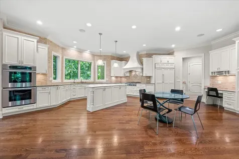 2390 Woodpath Lane Highland Park IL 60035