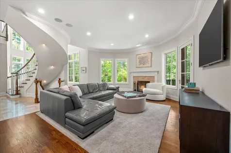 2390 Woodpath Lane Highland Park IL 60035