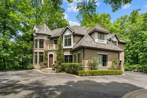 2390 Woodpath Lane Highland Park IL 60035
