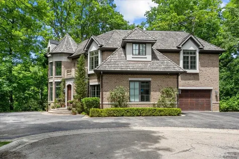 2390 Woodpath Lane Highland Park IL 60035