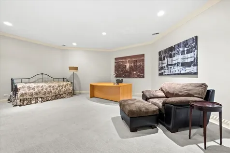 2390 Woodpath Lane Highland Park IL 60035