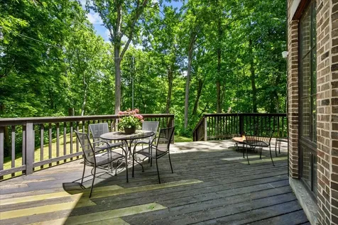 2390 Woodpath Lane Highland Park IL 60035