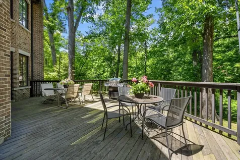 2390 Woodpath Lane Highland Park IL 60035