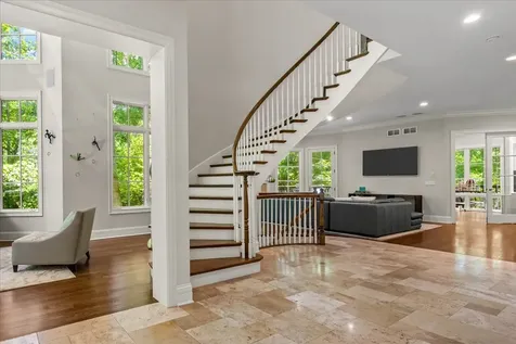 2390 Woodpath Lane Highland Park IL 60035