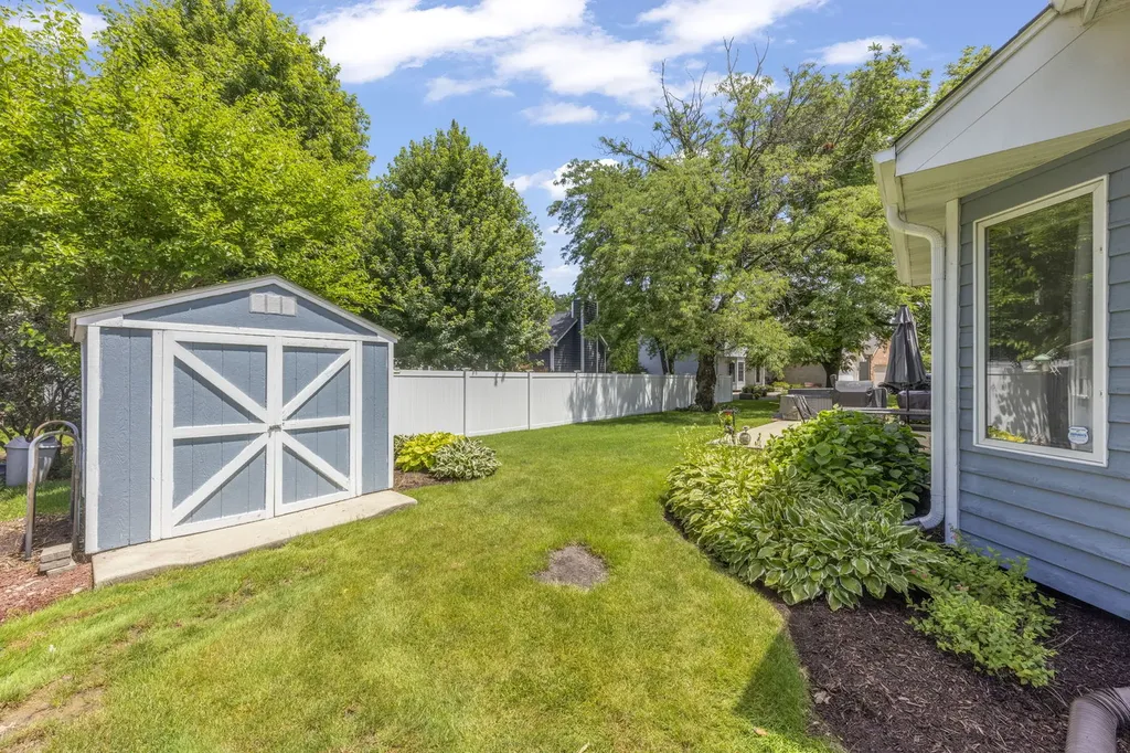 22W126 Glenrise Court Glen Ellyn IL 60137