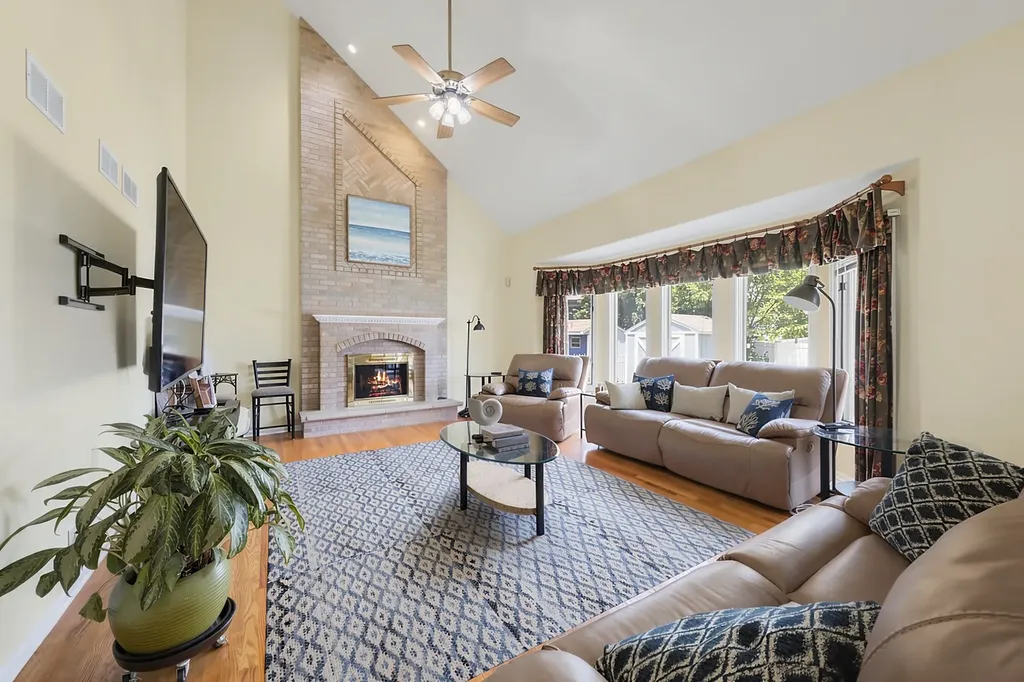 22W126 Glenrise Court Glen Ellyn IL 60137