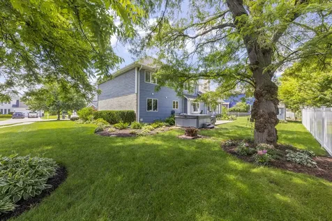 22W126 Glenrise Court Glen Ellyn IL 60137
