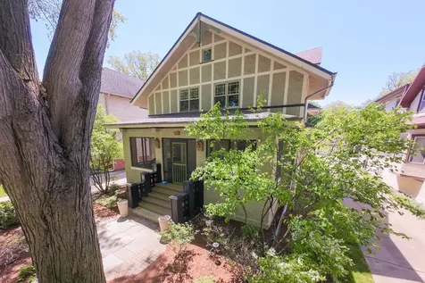 130 Gale Avenue River Forest IL 60305