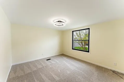 25 Cedar Lane Sandwich IL 60548