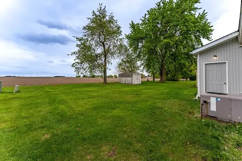 25 Cedar Lane Sandwich IL 60548