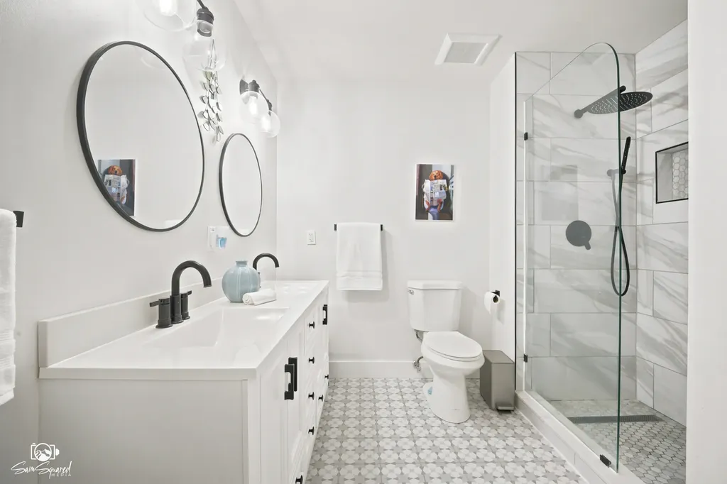 11S528 Book Road Naperville IL 60564