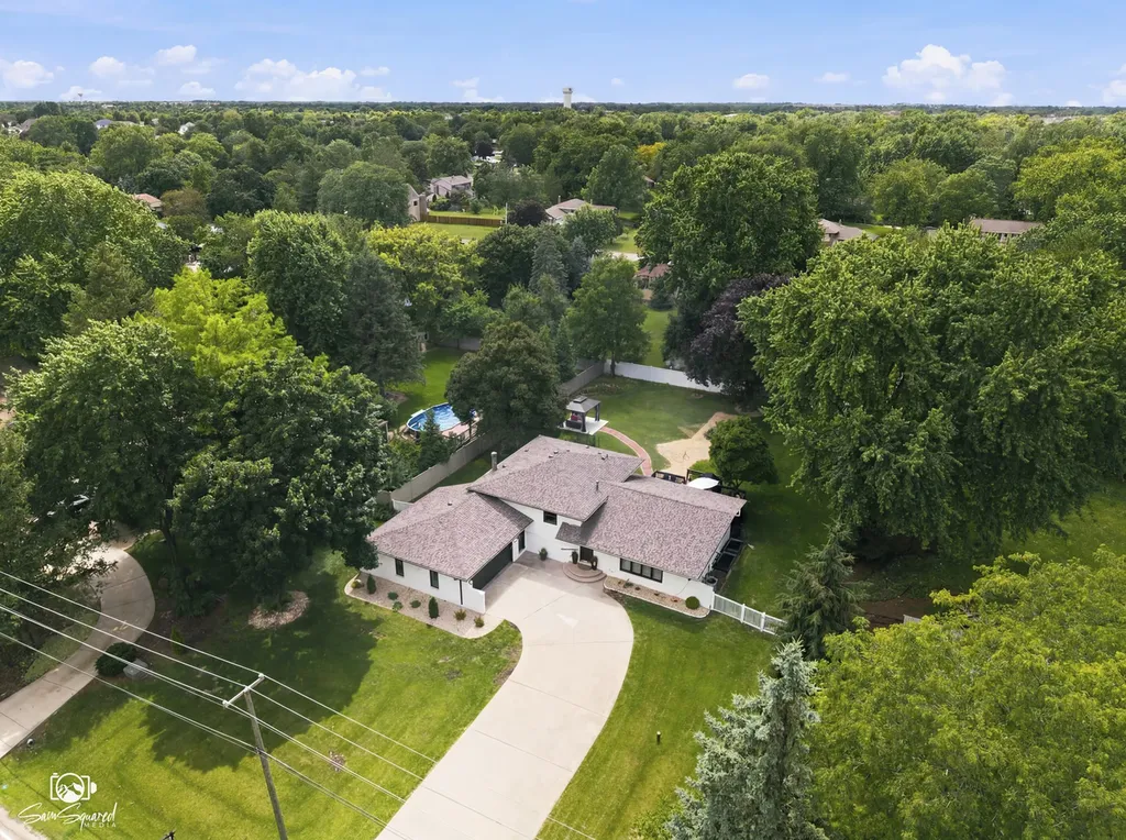11S528 Book Road Naperville IL 60564