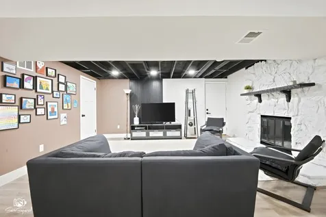 11S528 Book Road Naperville IL 60564