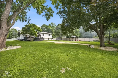 11S528 Book Road Naperville IL 60564