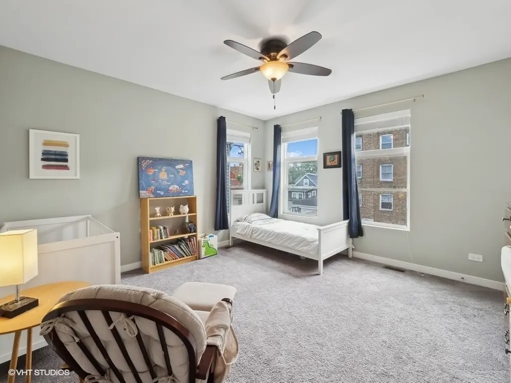 4323 North St Louis Avenue Chicago IL 60618