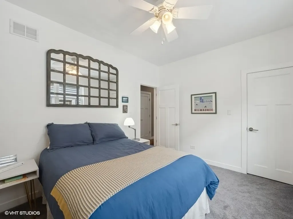 4323 North St Louis Avenue Chicago IL 60618