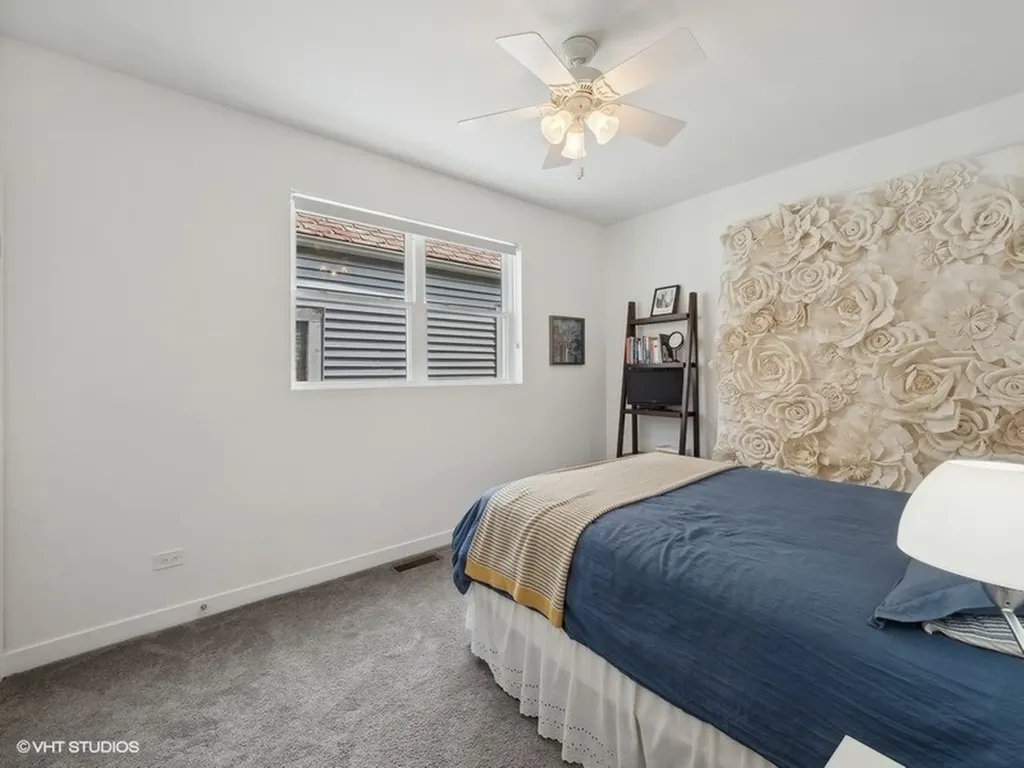 4323 North St Louis Avenue Chicago IL 60618