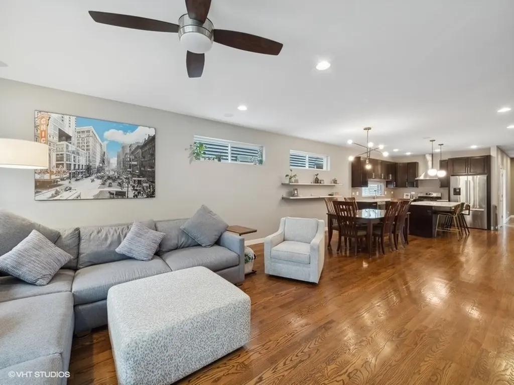 4323 North St Louis Avenue Chicago IL 60618