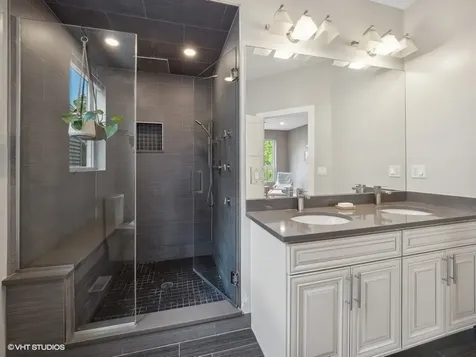 4323 North St Louis Avenue Chicago IL 60618