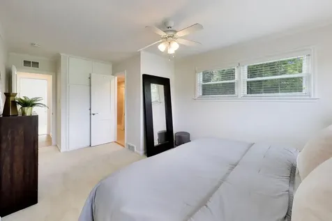 2090 Greenview Road Northbrook IL 60062