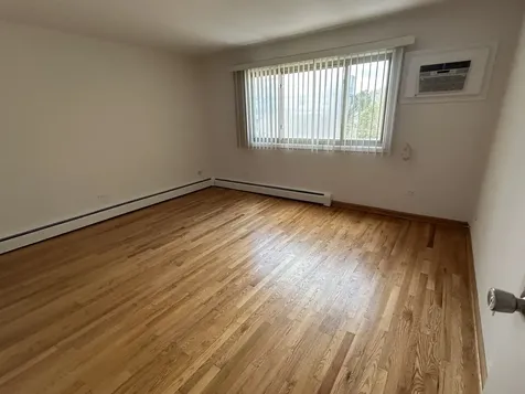 1363 Perry Street Des Plaines IL 60016