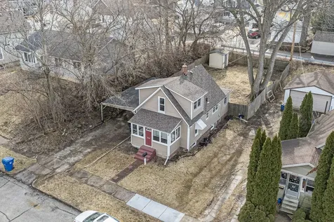 2738 11TH Avenue C Moline IL 61265