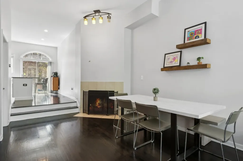 1816 South Calumet Avenue Chicago IL 60616