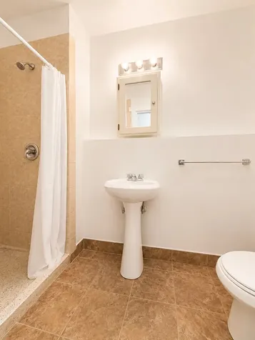 668 West Sheridan Road Chicago IL 60613