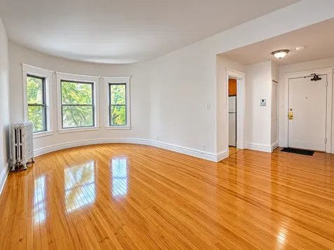 668 West Sheridan Road Chicago IL 60613