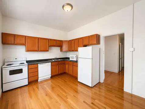 668 West Sheridan Road Chicago IL 60613