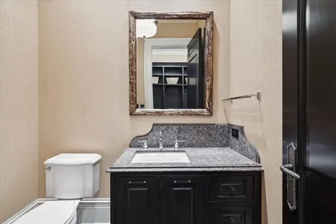 2214 Churchill Lane Highland Park IL 60035