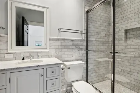 2214 Churchill Lane Highland Park IL 60035
