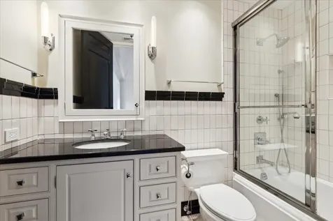 2214 Churchill Lane Highland Park IL 60035