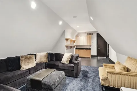 2214 Churchill Lane Highland Park IL 60035